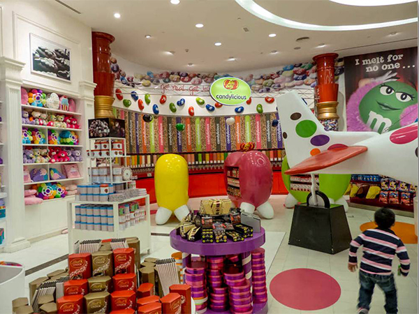 بالصوَر: Candylicious في دبي... ألذ متجر للحلويات في العالم
